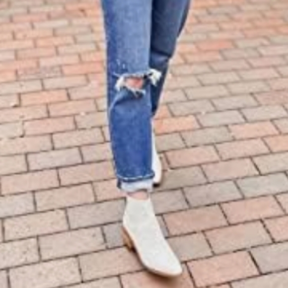 VETASTE Pointed Toe Stacked Chunky Block Heel Ankle Boots White Size 5.5 - Picture 5 of 11